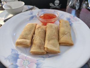 Spring rolls with the lunch menu at Xu's Cooking in Vienna