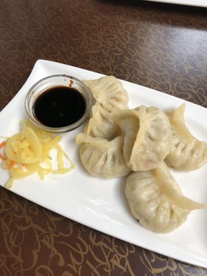 steamed dumplings at Xu's Cooking in Vienna