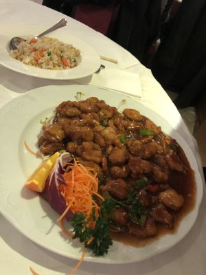 Verboten gutes Huhn at Xu's Cooking in Vienna