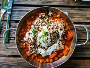 Orientalische Kichererbsen Bowl at Hollerei at Hollerei in Vienna