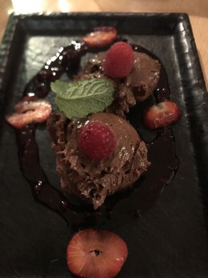 Vegan chocolate mousse at Hollerei in Vienna