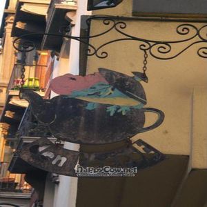  at Den Teepot in Brussels