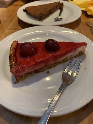 Vegan cherry cheese cake and vegan & gluten free chocolate tart at Dolma in Brussels