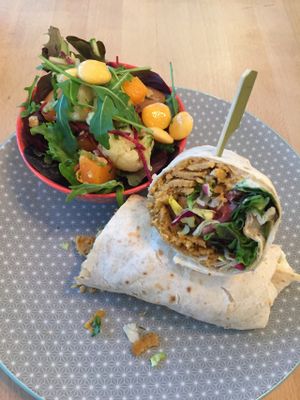 Kebabwrap with side salad at Greenway in Ghent