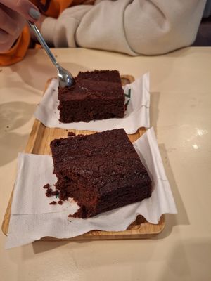 Vegan brownie at Greenway in Ghent