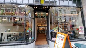 Front entrance at Greenway in Ghent