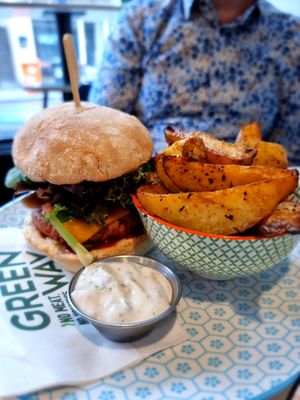 Greenway burger with wedges at Greenway in Ghent