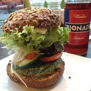 Spinach hamburger at Greenway in Ghent
