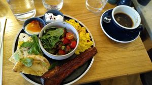 Mezze Brunch at Mildreds - Soho in London