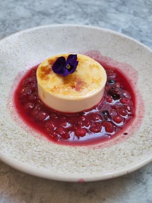 Crème brulee at Mildreds - Soho in London