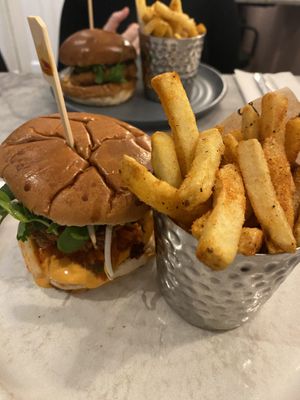 Korean Chick’n Burger 🍔   at Mildreds - Soho in London