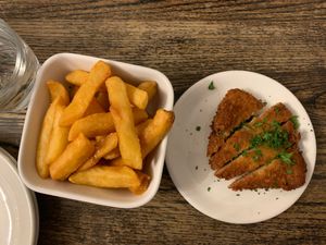 Fries and mock chicken starters/sides at Mildreds - Soho in London