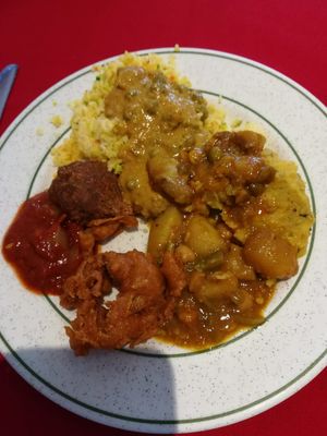 vegan buffet selection at Indian Veg Bhelpoori House in North London