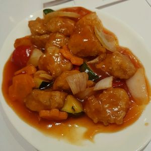 sweet and sour chicken at Loving Hut in North London