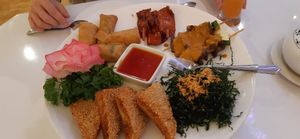 Mixed hors d'oeuvres at Loving Hut in North London