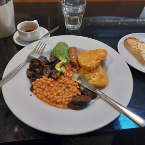 The fabulous vegan breakfast 😋 💚🌱 at The Whale Tail Cafe in Lancaster