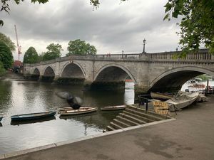 Pleasant outdoor seating at Tide Tables in Richmond Upon Thames