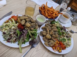 Tempura mushrooms, sweet potato fries at Blue Moon Cafe in Sheffield