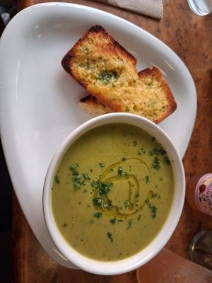 Pea soup & garlic bread at Herbies in Exeter