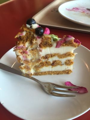 Raw carrot cake at Silvoplee in Helsinki