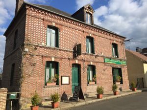 Hotel exterior  at La Maison du Vert in Ticheville
