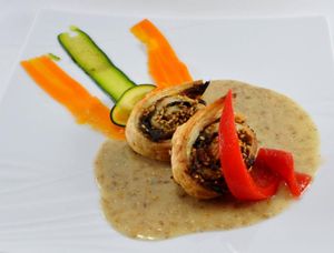 Rolled leeks with sesame sauce at Manger Autrement in Toulouse