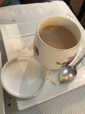 Indian thee at Manger Autrement in Toulouse