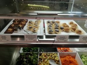 raw vegan sweets available at Osho's Place in Cologne