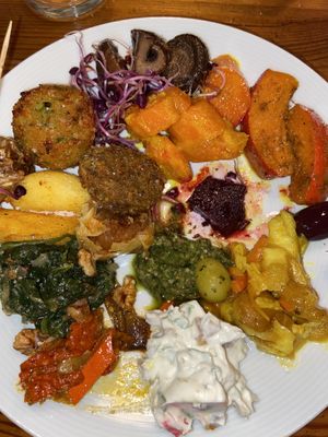 Verschiedene Vorspeisen  at Radieschen in Darmstadt