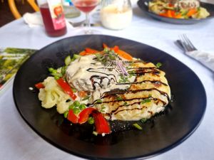 'Pepersteak' met aardappelpuree en groenten at Hiller in Hannover