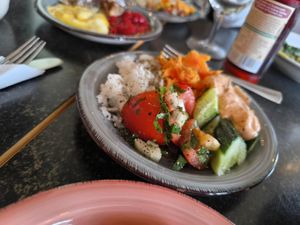 Salat mit Hummus at Hiller in Hannover