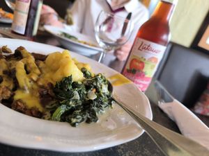 Gnocchi mit Spinat und Geschnetzeltem at Hiller in Hannover