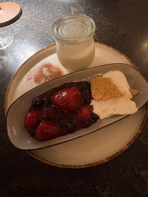 Nachtisch  at Hiller in Hannover