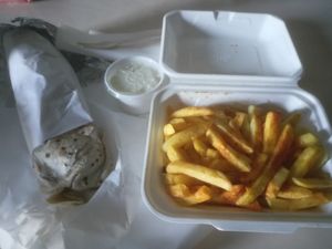 Arabic mit Pommes und veganer Mayo at Lord in Dortmund