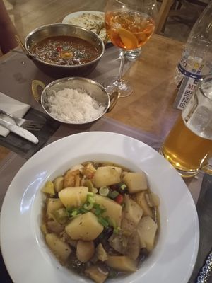2 vegan mains - curry and stew at ThirdEye in Crete