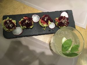 Vorspeise mit Randen und Avocado  at ThirdEye in Crete