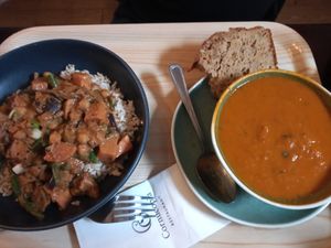Curry dish and soup of the day at Cornucopia in Dublin