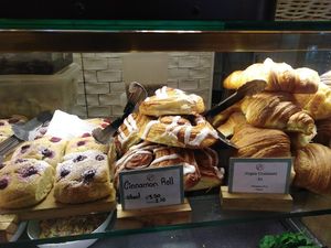 pastries at Cornucopia in Dublin