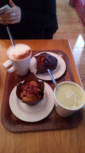 Tea latte and muffins at Cornucopia in Dublin
