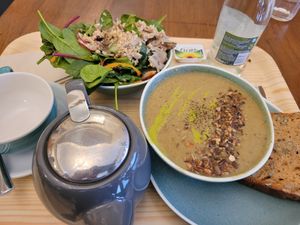 Pea soup, side salad at Cornucopia in Dublin