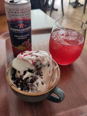 Softice with Oreotopping and raspberry sauce at Cornucopia in Dublin