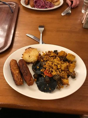 Hot breakfast at Cornucopia in Dublin