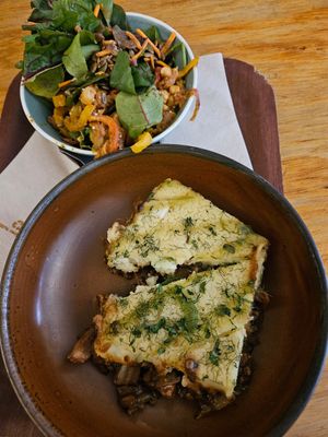 Shepherds Pie & 2 salads at Cornucopia in Dublin