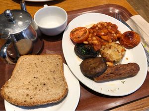 Full irish breakfast with tea included at Cornucopia in Dublin