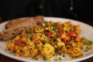 Vegan Breakfast:  Scrambled Tofu with 'Sausages' at Cornucopia in Dublin