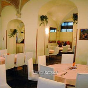  at Contrada Govinda in Milan