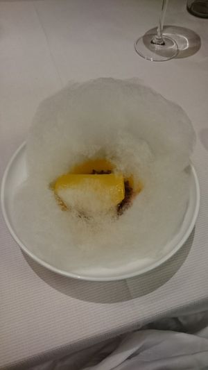vegan cotton candy chocolate, kumquatsauce at Joia Alta Cucina Naturale in Milan