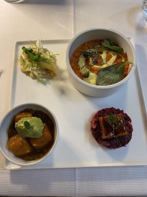 4 small dishes  at Joia Alta Cucina Naturale in Milan