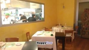 Back room at Joia Alta Cucina Naturale in Milan