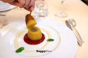 'La pera gialla', inside the yellow pear  at Joia Alta Cucina Naturale in Milan